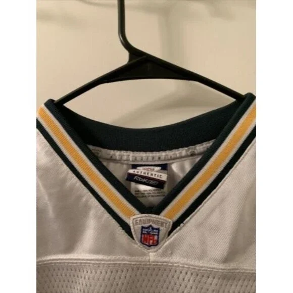 Reebok NFL Green Bay Packers Boys Football Jersey Brett Farve Size Medium 10-12